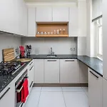 Notting Hill Apartment